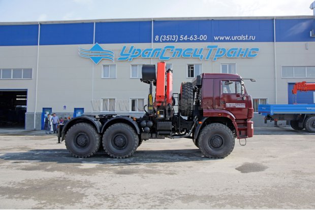 Седельный тягач Камаз 65221-43 с краном-манипулятором Palfinger PK-30002-K