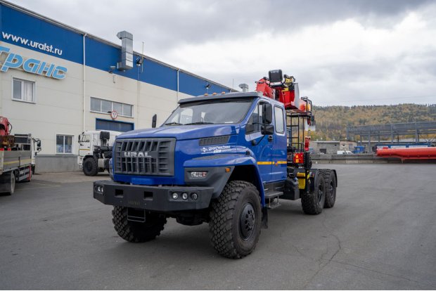 Седельный тягач с КМУ ИТ-150 (тросовый) УСТ 5453 Урал NEXT 4320-6981-72, сдвоен. кабина
