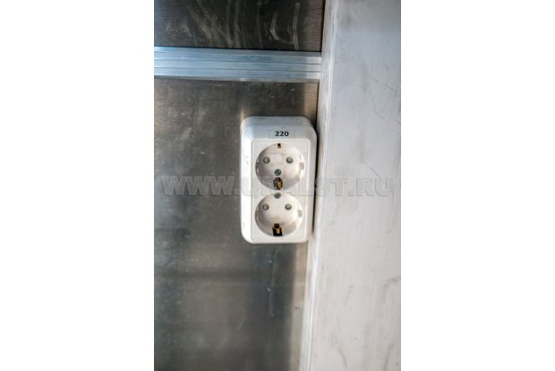 Розетка 220V