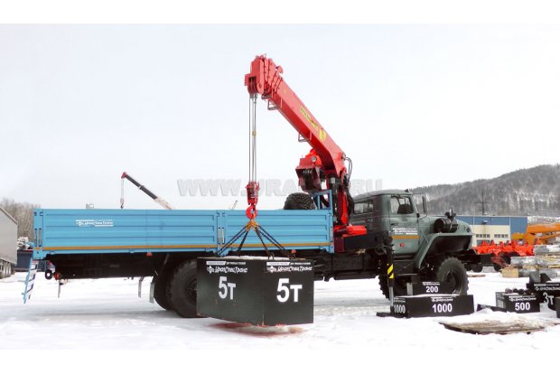 Автомобиль бортовой Урал 4320-72М с КМУ ИТ-180