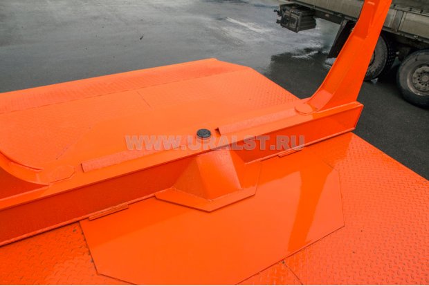 Лесовоз МАЗ 6430В9-1470-012