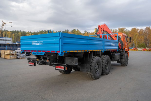 Автомобиль бортовой с КМУ ИМ-95 УСТ 5453 Камаз 43118, сп.м