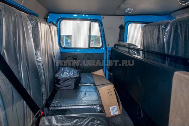 Пассажирский отсек кабины