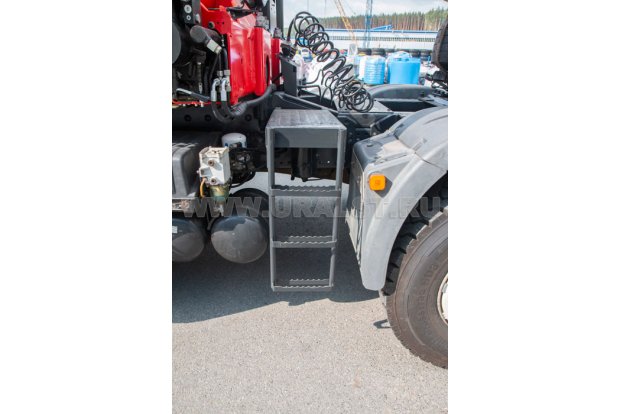 Лестница к КМУ ИМ 320D