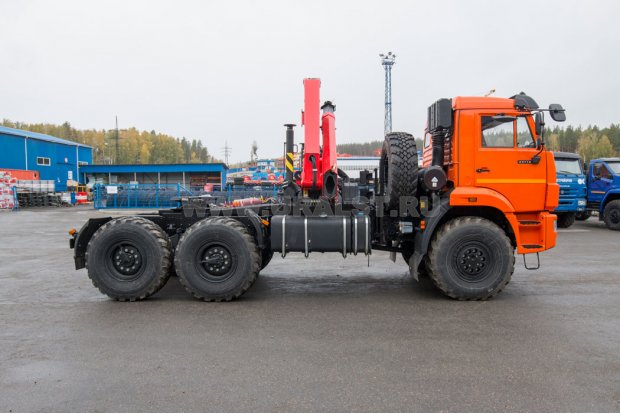 Седельный тягач с КМУ ИМ-150N УСТ 5453 Камаз 43118