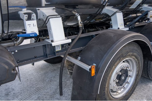 Слив с экологического короба