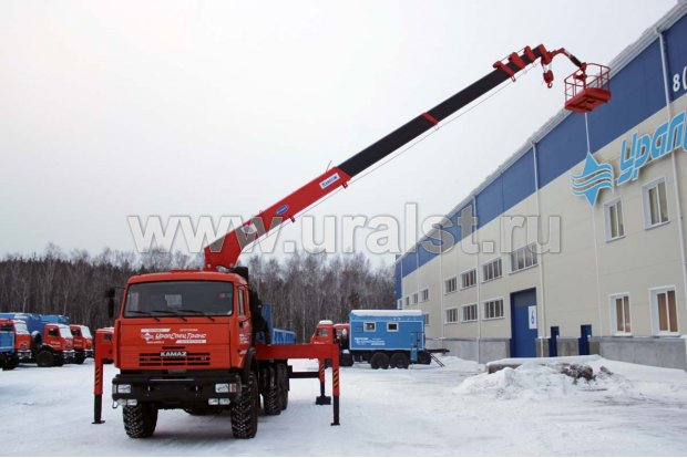 Седельный тягач Урал 4320 с КМУ Kanglim