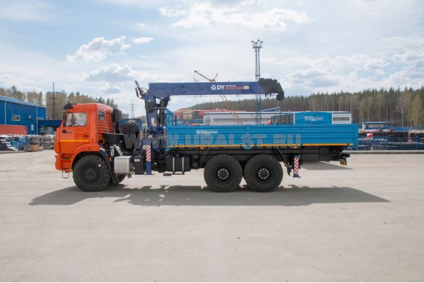 Бортовой автомобиль с КМУ Dong Yang SS1956 (тросовый) УСТ 5453 Камаз 43118