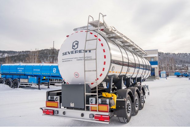 Лестница для подъема на площадку обслуживания цистерны