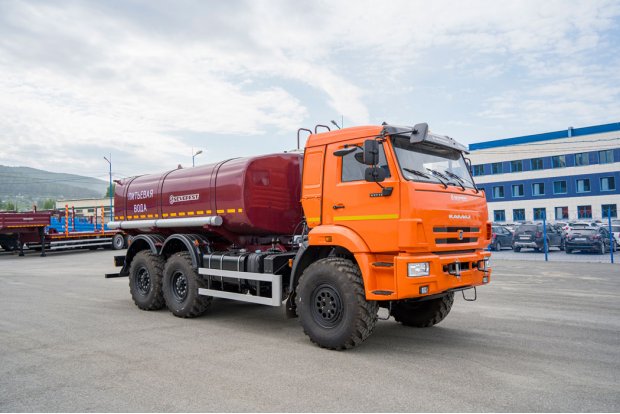Автоцистерна для воды АЦПТ-10НО УСТ 5453 Камаз 43118 сп. м., насос, обогрев