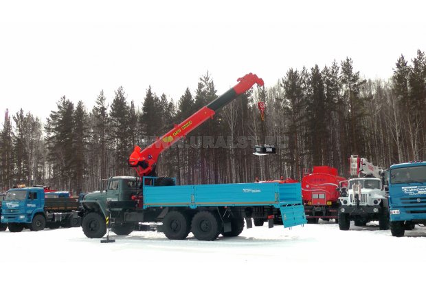 Автомобиль бортовой Урал 4320-72М с КМУ ИТ-180