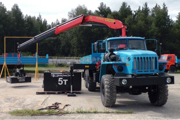 Автомобиль бортовой Урал 4320-60М с КМУ Palfinger PK-15500