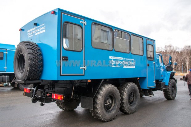 Автобус вахтовый Урал 4320