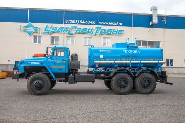 Автоцистерна для технической воды АЦВ-12 УСТ 5453 Урал 4320-1951-60