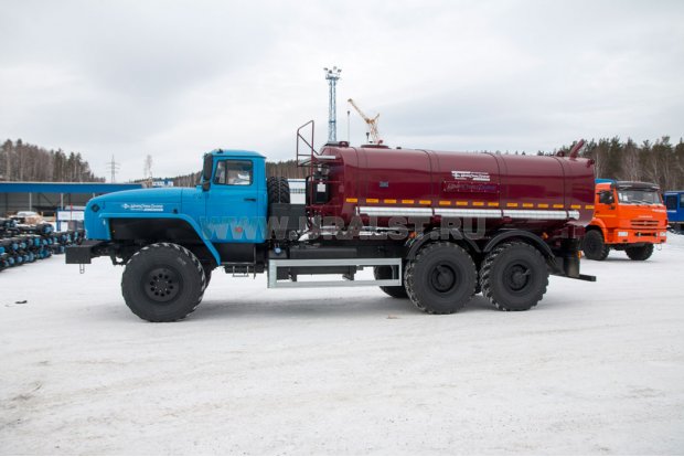 Автоцистерна для воды АЦПТ-10Н УСТ 5453 Урал 4320-1951-60 насос, обогрев