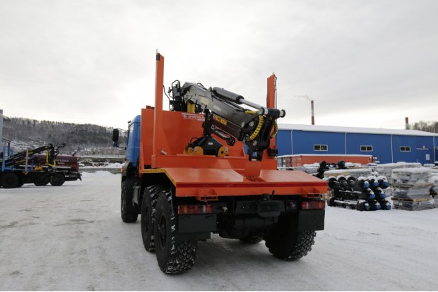 Лесовоз Урал с VM10L74