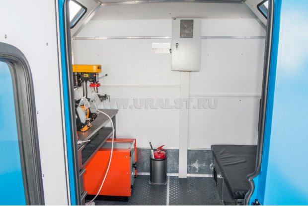 Вход в ремонтный отсек