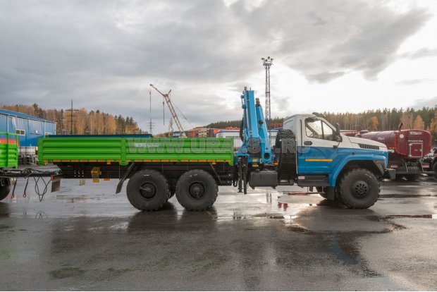 Автомобиль бортовой с КМУ ИМ-240 УСТ 5453 Урал NEXT 4320-72Е5Г38