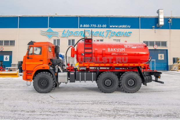 Автоцистерна вакуумная МВ-10 КО УСТ 5453 Камаз 43118-50, ревизионный люк