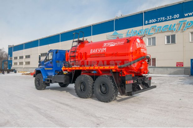 Вакуумная машина МВ-10 КО УСТ 5453 Урал NEXT 4320-6951-72 ревизионный люк