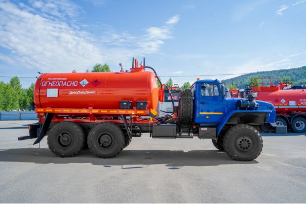Автоцистерна вакуумная нефтепромысловая АКН-10 КО УСТ 5453 Урал 4320-1951-60, доработка под ДОПОГ, УВЭОС