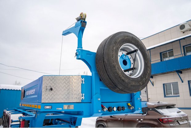 Укосина ДЗК и запасное колесо