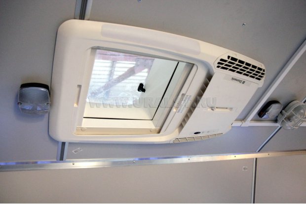 Кондиционер Dometic FreshLight 2200