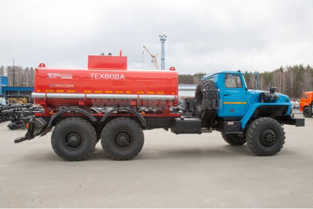 Автоцистерна для технической воды АЦВ-10Н УСТ 5453 Урал 4320-1951-60 насос
