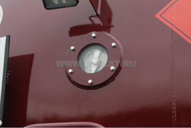 Указатель уровня жидкости в цистерне