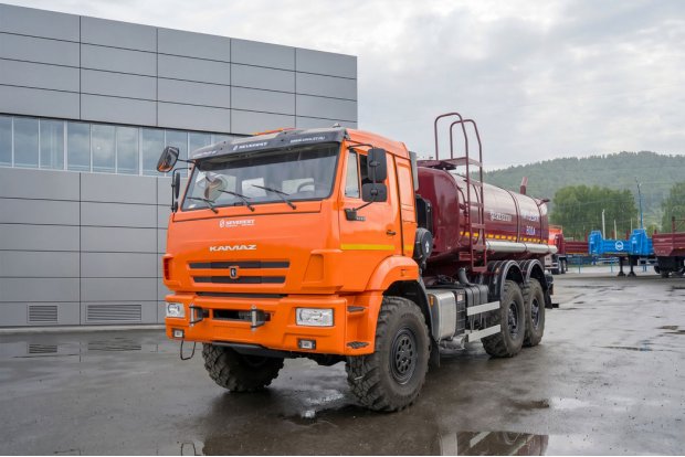 Автоцистерна для воды АЦПТ-10НО УСТ 5453 Камаз 43118 сп. м., насос, обогрев