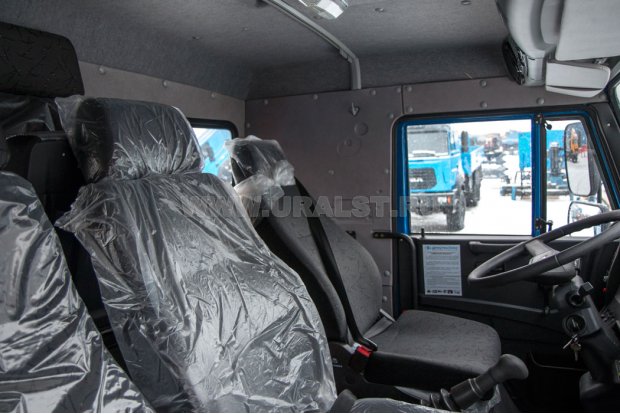 Кабина бортового автомобиля Камаз 43118