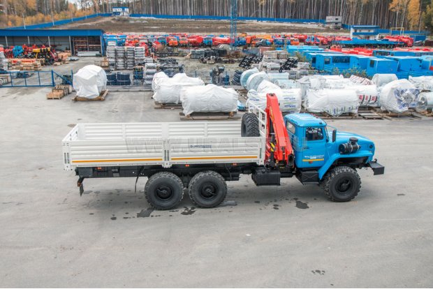 Автомобиль бортовой Урал 4320-60М с краном-манипулятором ИМ-150N