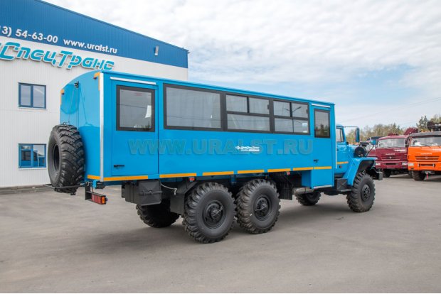 Вахтовый автобус Урал 3255-0013-61Е5-28