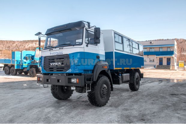 Автобус вахтовый Урал 32552-79Е5 ГПА