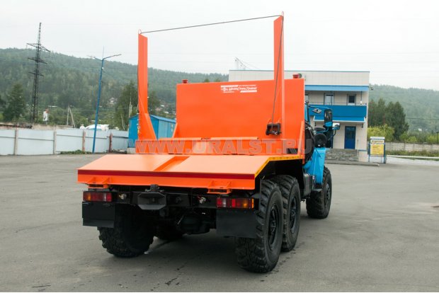 Лесовоз УСТ 5453 Урал М 5557-60Е5