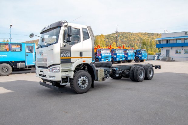Шасси FAW СА3250 6х4, 420л.с., база 4800