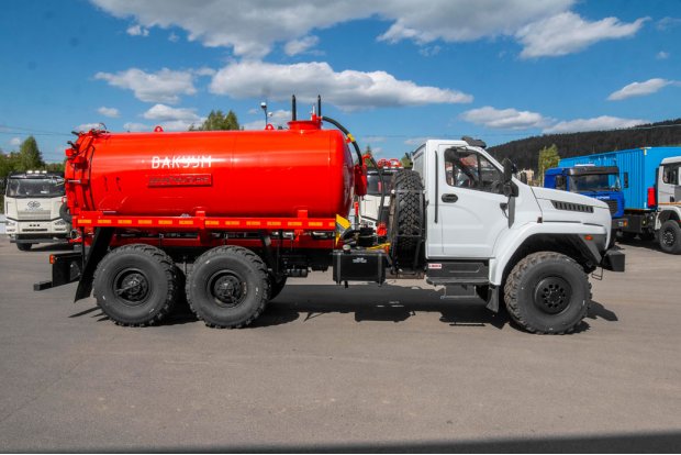 Автоцистерна вакуумная коммунальная МВ-10-ОД КО УСТ 5453 Урал NEXT 4320-6951-72