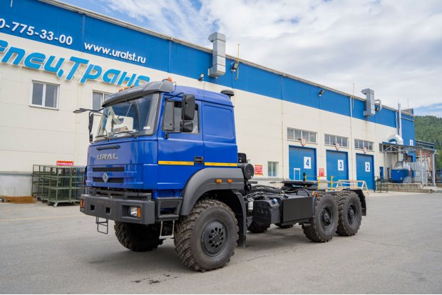 Седельный тягач УСТ 5453 Урал 44202-3511-82Е5 доработка под ДОПОГ, гидрофикация, УВЭОС