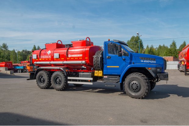 Автотопливозаправщик АТЗ-11-2 УСТ 5453 Урал NEXT 4320-6951-74Г38
