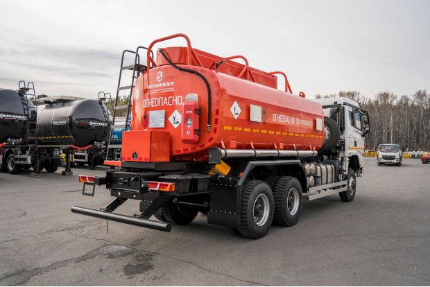 Автотопливозаправщик АТЗ-17-2 два отсека, SHACMAN (ШАКМАН) SX3258, 6х6