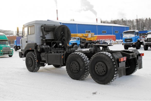 Седельный тягач Урал 63704-0111-01