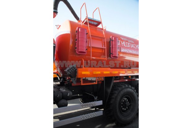 Автоцистерна вакуумная для нефтепродуктов АКН-10T-ОД PNR УСТ 5453 Камаз 43118-3078-RR термос, сп.м., доработка под ДОПОГ