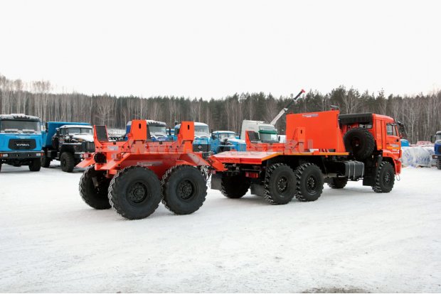 Трубоплетевоз УСТ-5453 на шасси Камаз 43118-RF + Прицеп роспуск ПРТ 10-23 УСТ-94651