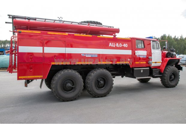 АЦ-8,0-40 Урал 4320Е5 среднее расположение насоса