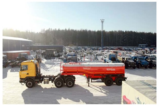 Седельный тягач Scania с полуприцепом цистерной для техводы ППЦТВ 20-21Н