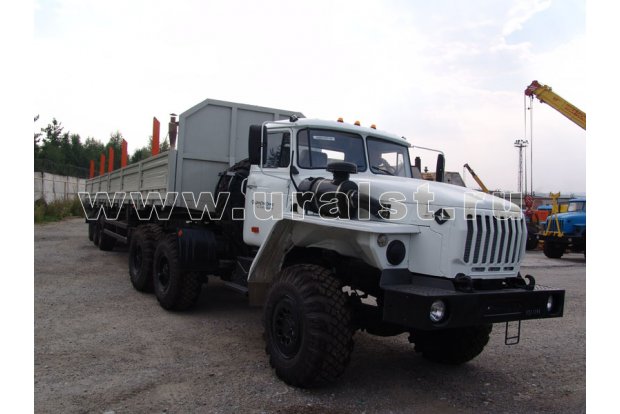 Полуприцеп бортовой 93341-21