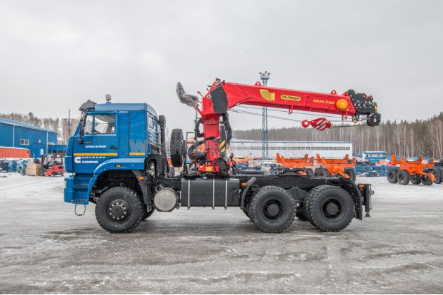 Седельный тягач с КМУ ИТ-200 (тросовый) УСТ 54531U Камаз 65225-53(RT) ДОПОГ