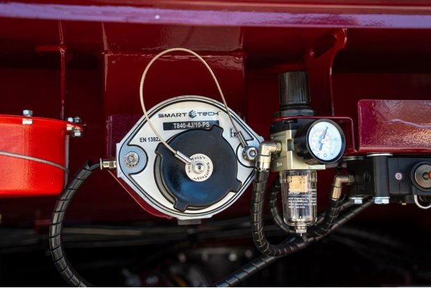 Фильтр осушитель с манометром, розетка 10и контактная