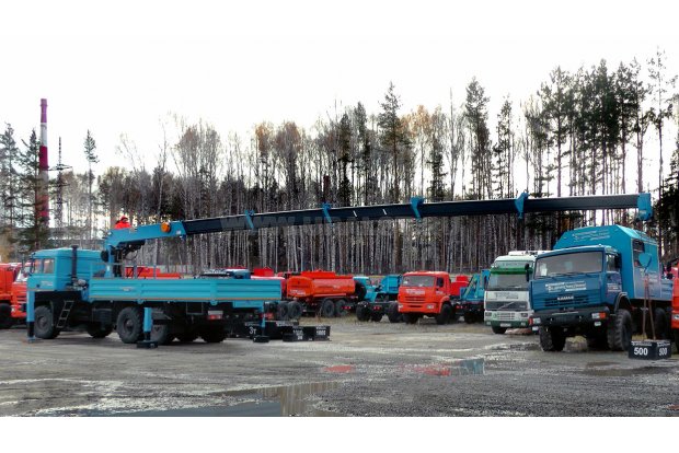 Автомобиль бортовой Урал 4320-82МА12 с КМУ DONGYANG SS1926
