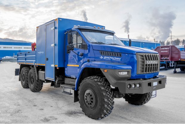 Грузопассажирский автомобиль с КМУ (ГПА кат.С)  ГПА 6+2 откр. с КМУ ИМ-20 УСТ 5453 Урал NEXT 4320-6951-72 базовая